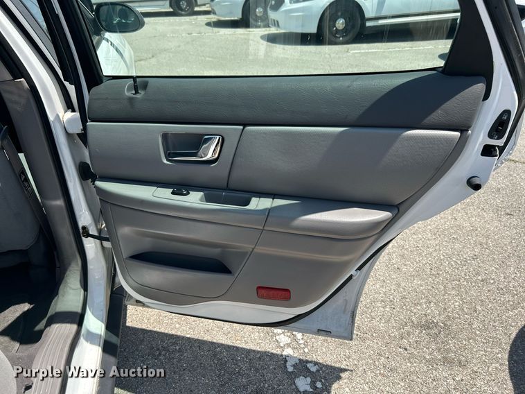 image for item LE9577 2003 Ford Taurus