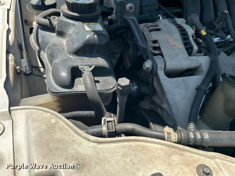 image for item LE9577 2003 Ford Taurus