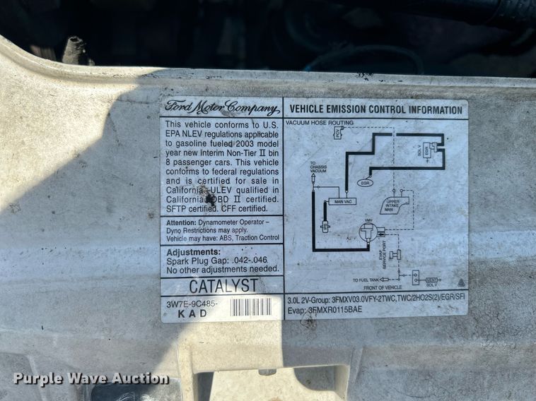 image for item LE9577 2003 Ford Taurus