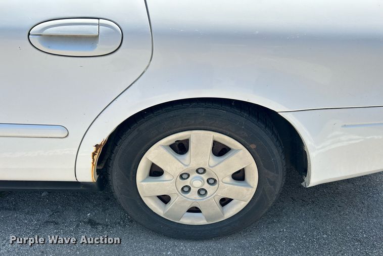 image for item LE9577 2003 Ford Taurus