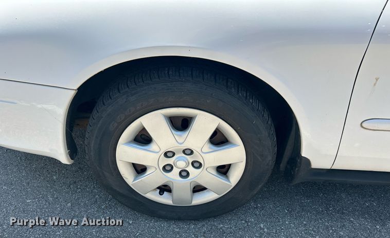 image for item LE9577 2003 Ford Taurus