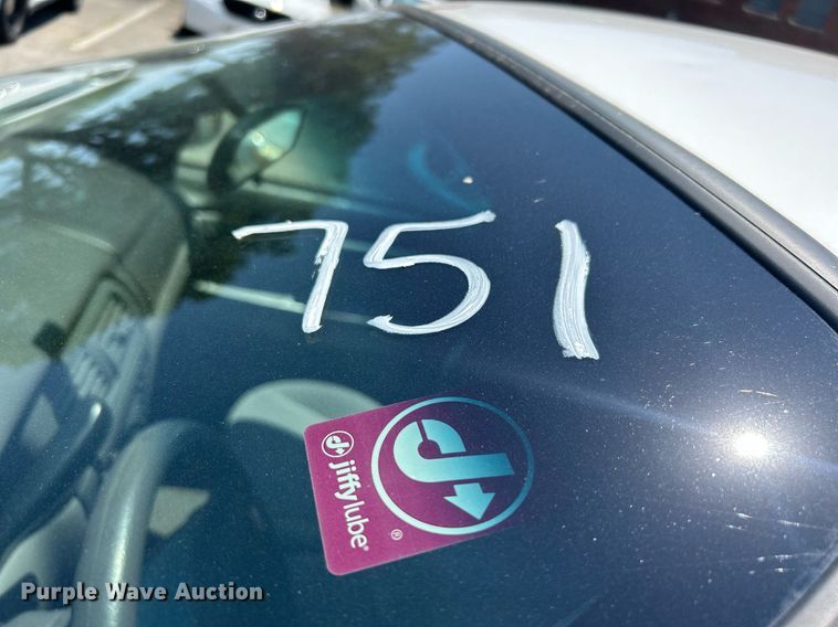 image for item LE9577 2003 Ford Taurus