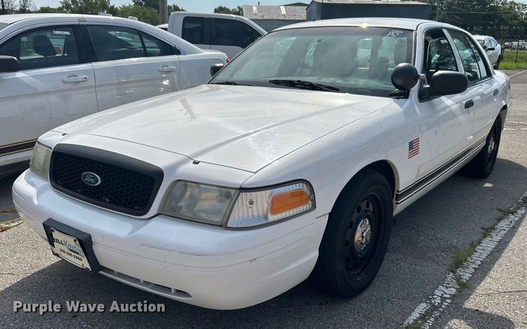image for item LE9579 2011 Ford Crown Victoria Police Interceptor