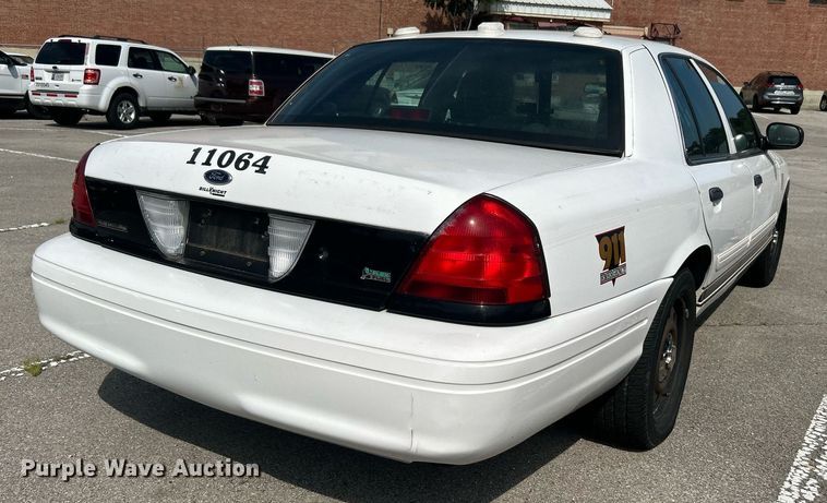 image for item LE9579 2011 Ford Crown Victoria Police Interceptor