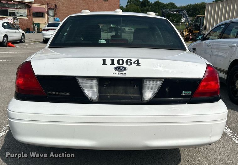 image for item LE9579 2011 Ford Crown Victoria Police Interceptor