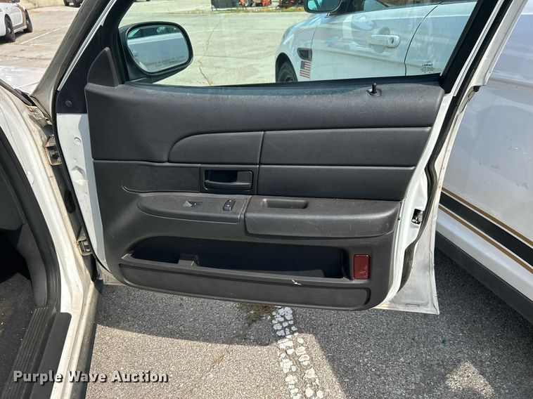 image for item LE9579 2011 Ford Crown Victoria Police Interceptor