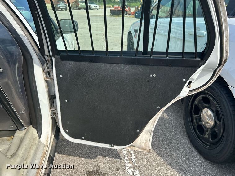 image for item LE9579 2011 Ford Crown Victoria Police Interceptor