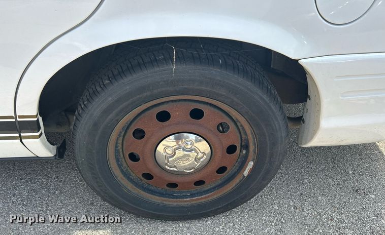 image for item LE9579 2011 Ford Crown Victoria Police Interceptor