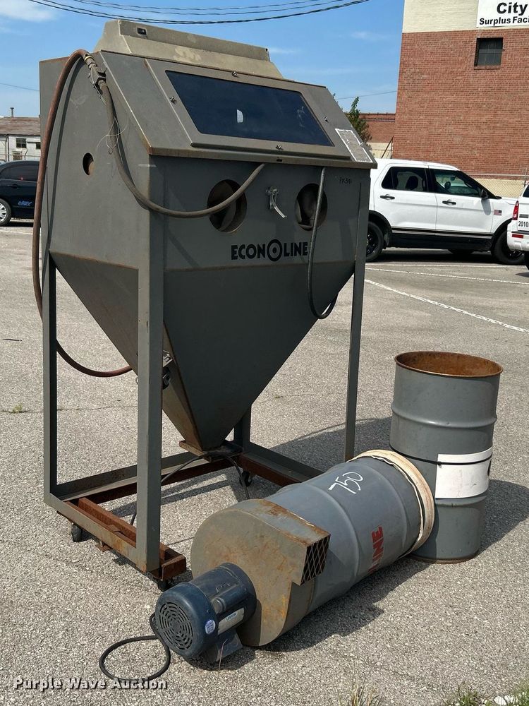 image for item LE9580 Econoline  sand blaster