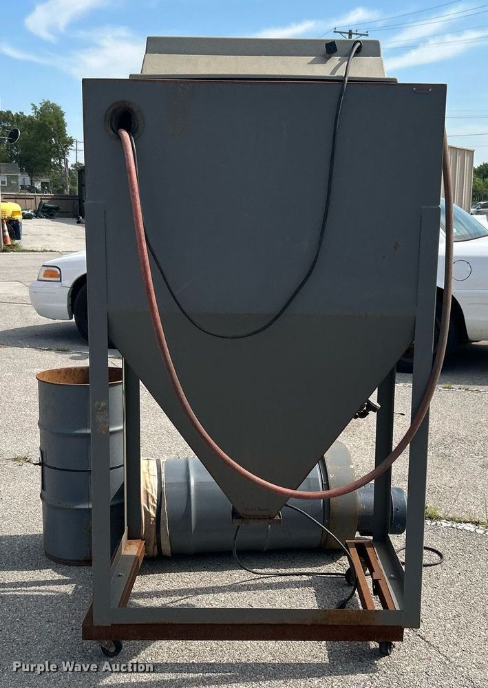 image for item LE9580 Econoline  sand blaster