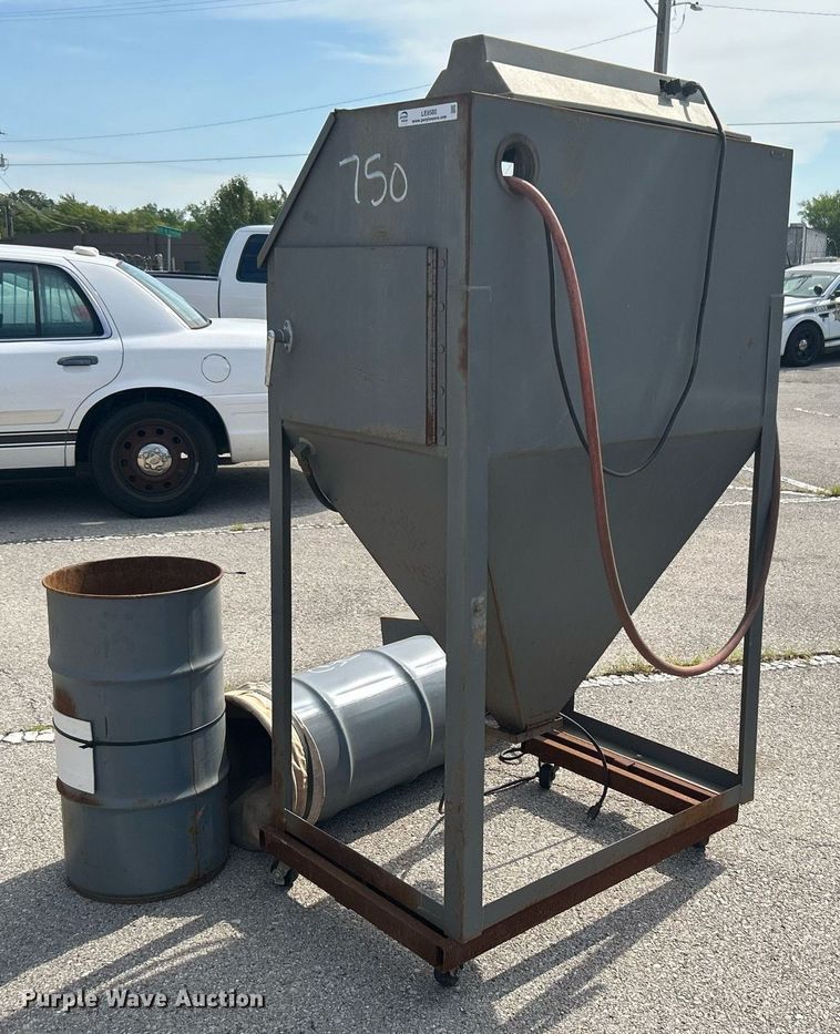 image for item LE9580 Econoline  sand blaster