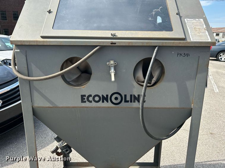 image for item LE9580 Econoline  sand blaster