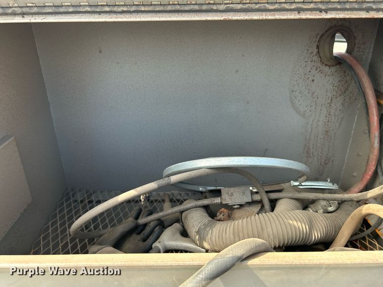 image for item LE9580 Econoline  sand blaster