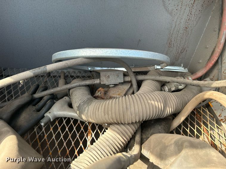 image for item LE9580 Econoline  sand blaster