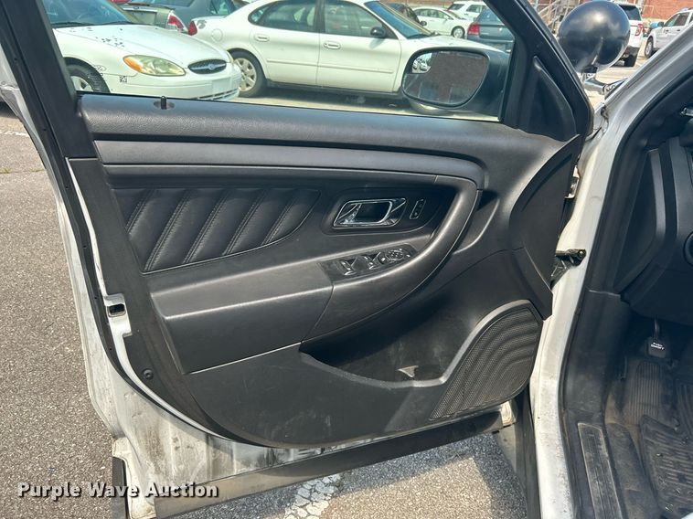 image for item LE9584 2016 Ford Taurus Police Interceptor