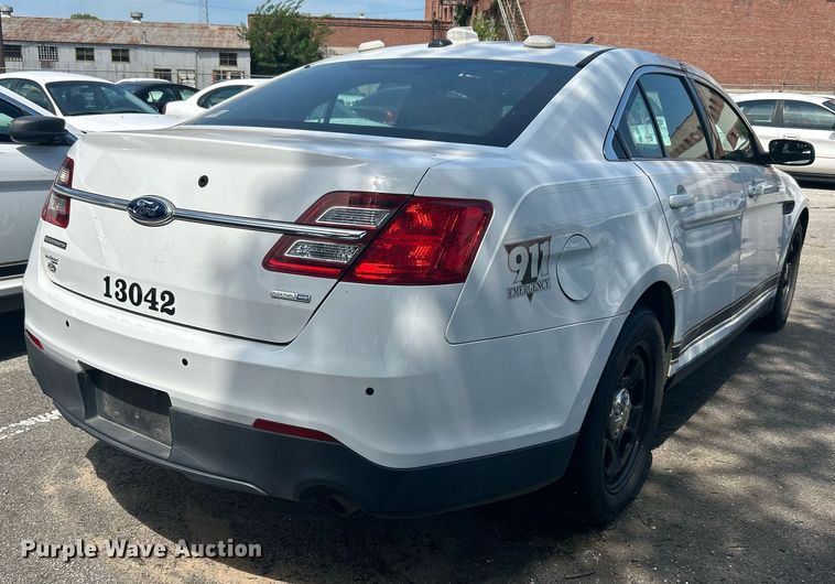 image for item LE9585 2013 Ford Taurus Police Interceptor