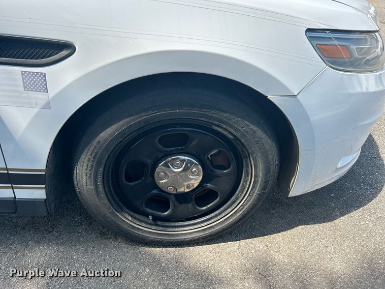 image for item LE9585 2013 Ford Taurus Police Interceptor