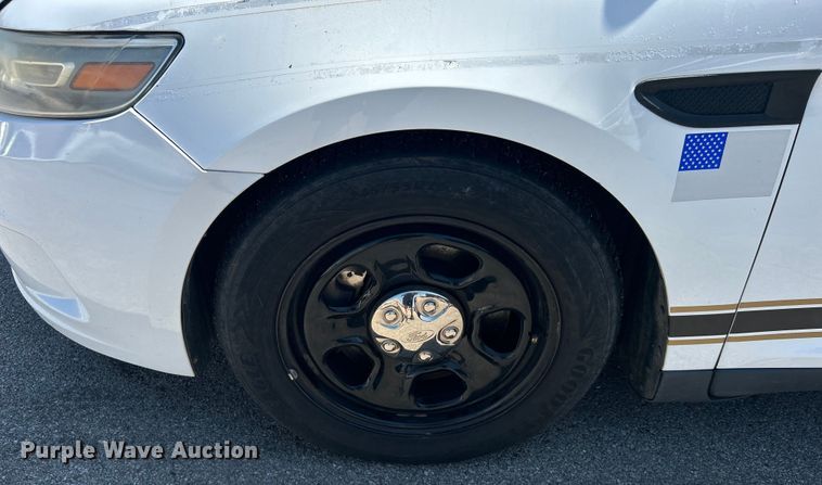 image for item LE9586 2014 Ford Taurus Police Interceptor