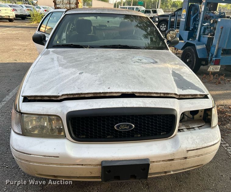 image for item LE9587 2011 Ford Crown Victoria Police Interceptor