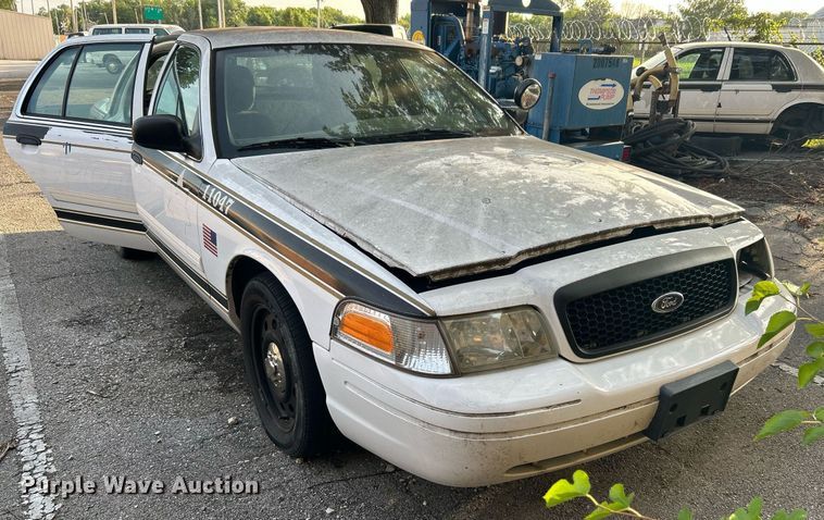 image for item LE9587 2011 Ford Crown Victoria Police Interceptor