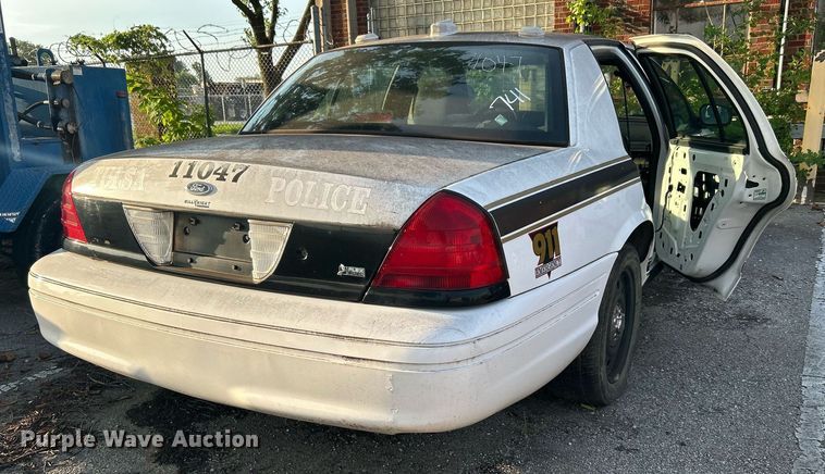 image for item LE9587 2011 Ford Crown Victoria Police Interceptor