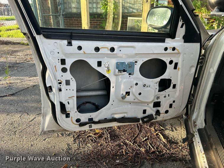 image for item LE9587 2011 Ford Crown Victoria Police Interceptor