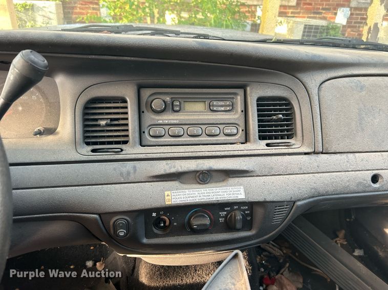 image for item LE9587 2011 Ford Crown Victoria Police Interceptor