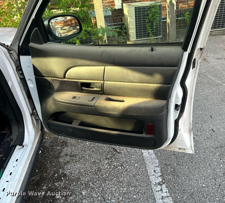 image for item LE9587 2011 Ford Crown Victoria Police Interceptor