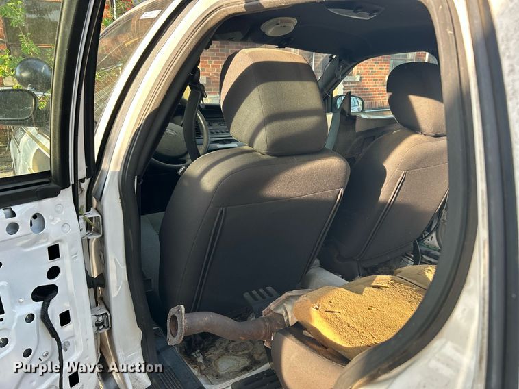 image for item LE9587 2011 Ford Crown Victoria Police Interceptor