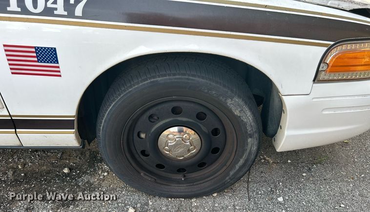 image for item LE9587 2011 Ford Crown Victoria Police Interceptor