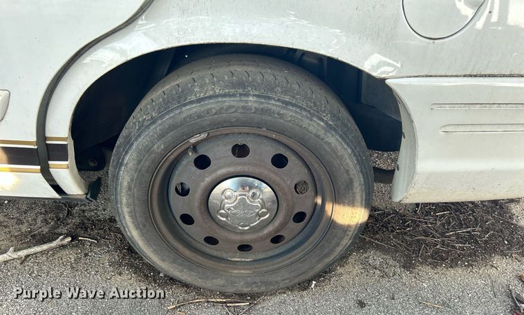 image for item LE9587 2011 Ford Crown Victoria Police Interceptor