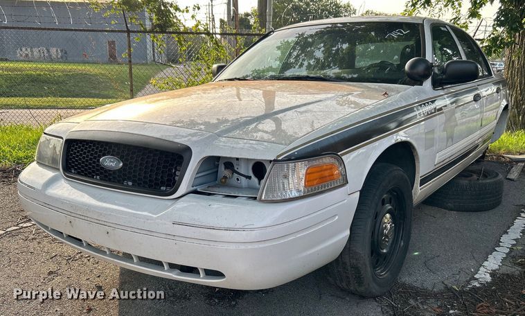 image for item LE9588 2011 Ford Crown Victoria Police Interceptor