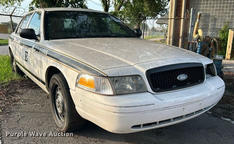 image for item LE9588 2011 Ford Crown Victoria Police Interceptor
