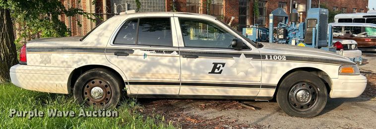 image for item LE9588 2011 Ford Crown Victoria Police Interceptor