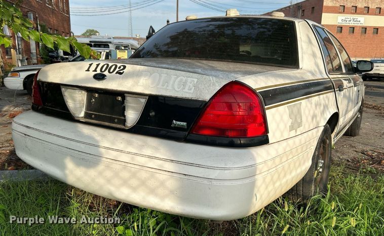 image for item LE9588 2011 Ford Crown Victoria Police Interceptor