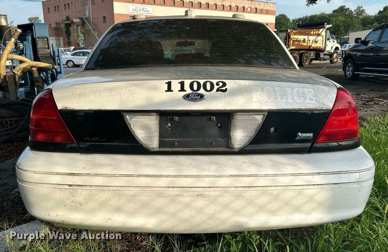 image for item LE9588 2011 Ford Crown Victoria Police Interceptor