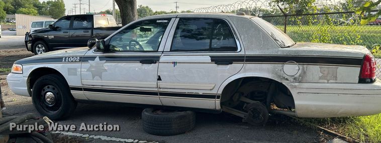 image for item LE9588 2011 Ford Crown Victoria Police Interceptor