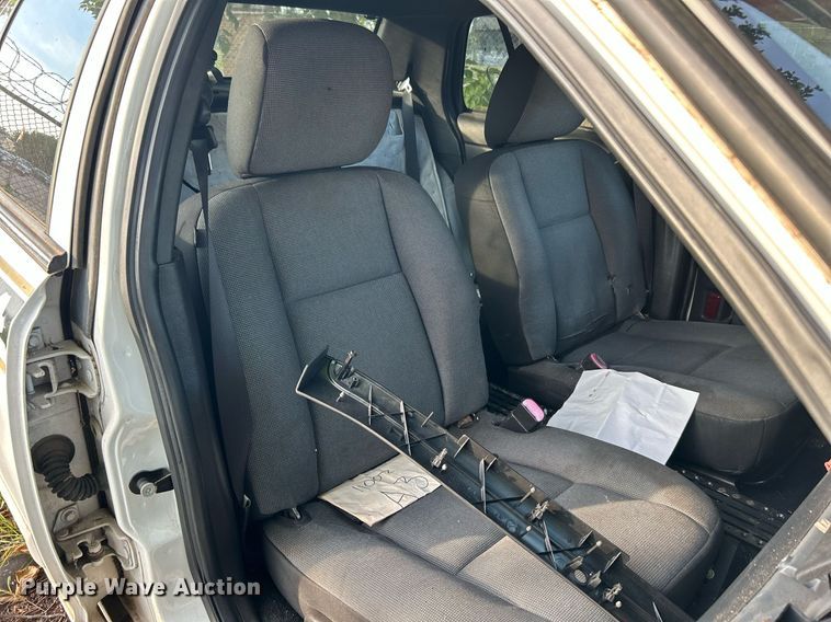 image for item LE9588 2011 Ford Crown Victoria Police Interceptor