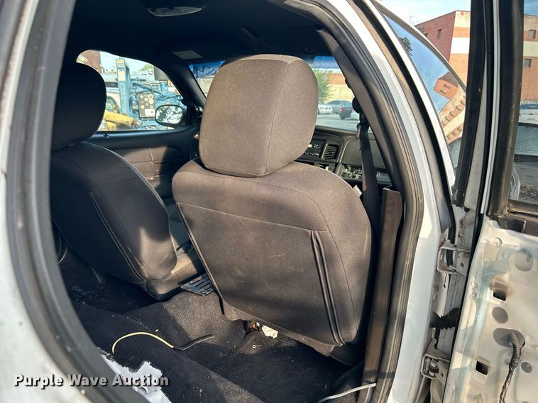 image for item LE9588 2011 Ford Crown Victoria Police Interceptor