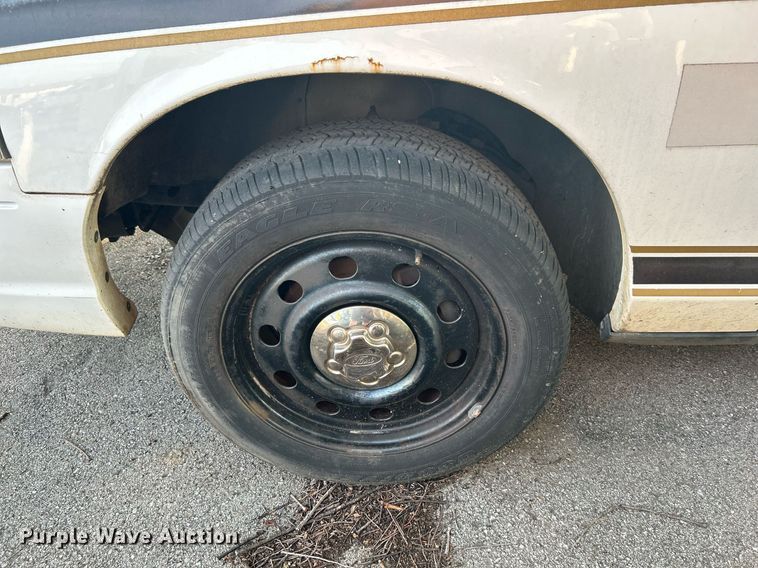 image for item LE9588 2011 Ford Crown Victoria Police Interceptor