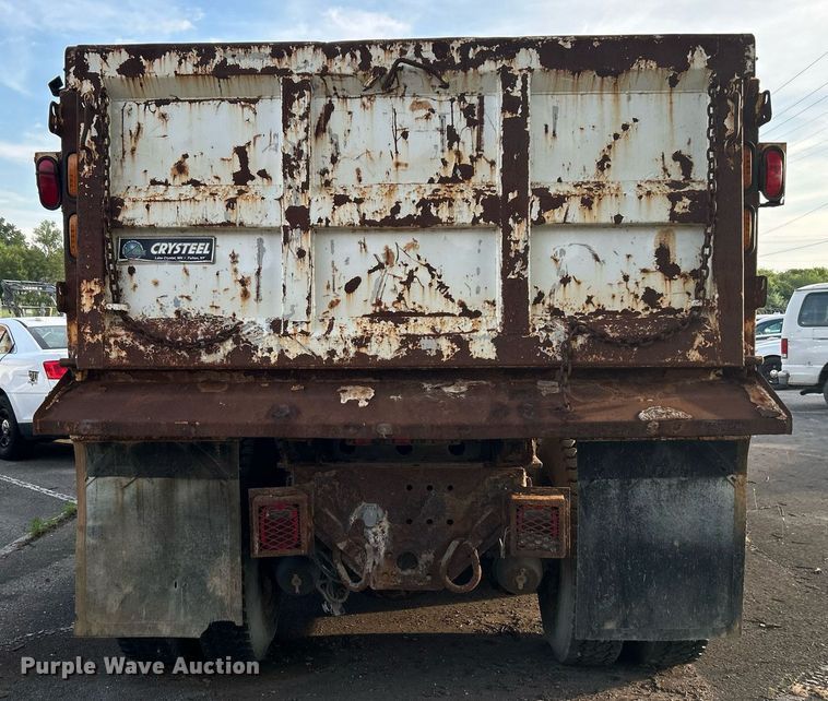 image for item LE9589 2008 International 7400  dump truck