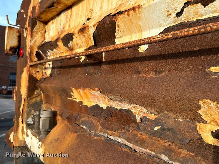 image for item LE9589 2008 International 7400  dump truck