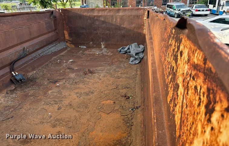 image for item LE9589 2008 International 7400  dump truck