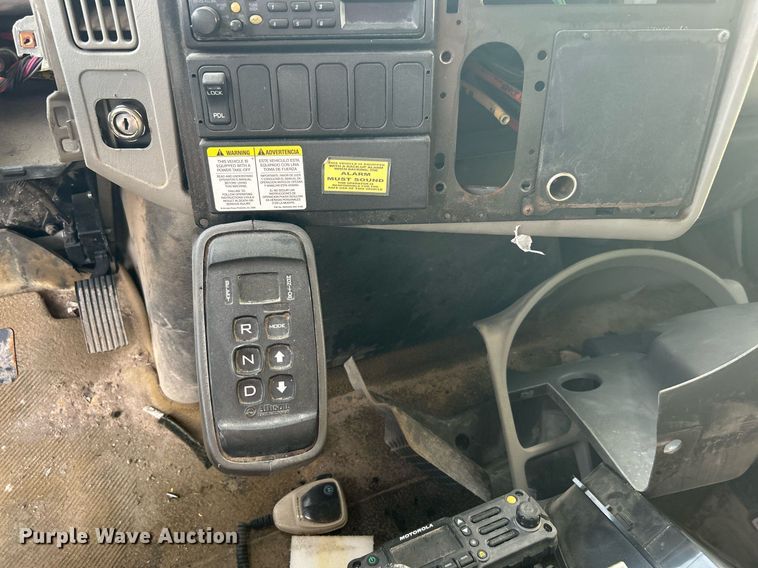 image for item LE9589 2008 International 7400  dump truck