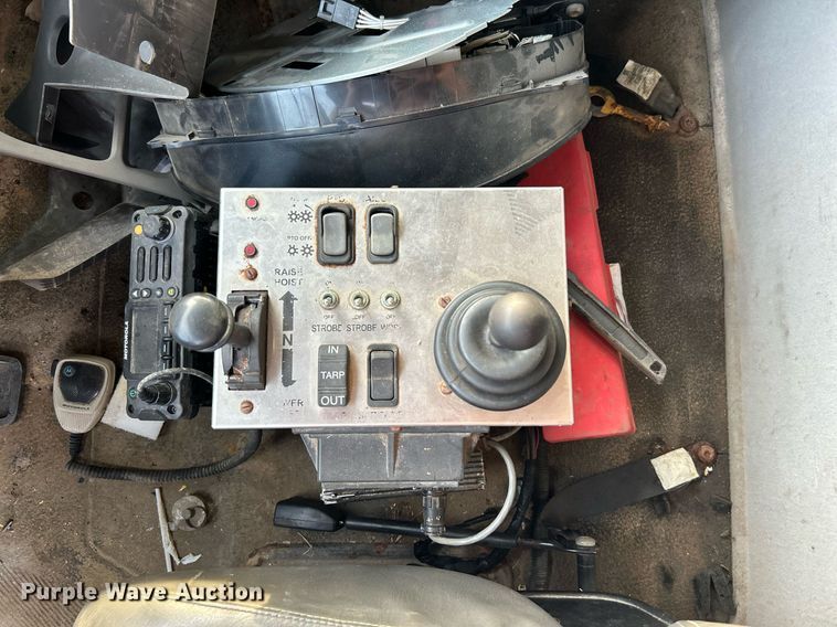 image for item LE9589 2008 International 7400  dump truck