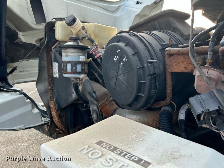 image for item LE9589 2008 International 7400  dump truck