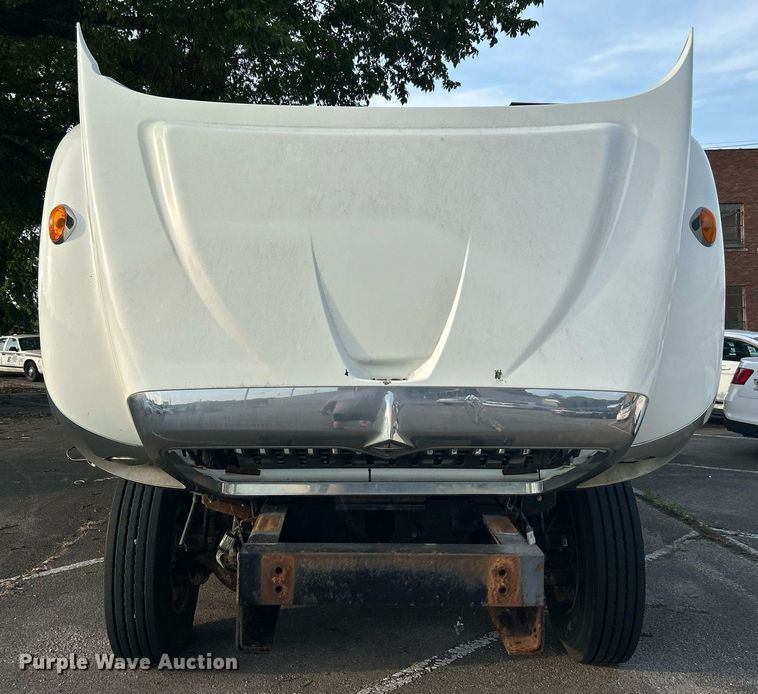 image for item LE9589 2008 International 7400  dump truck