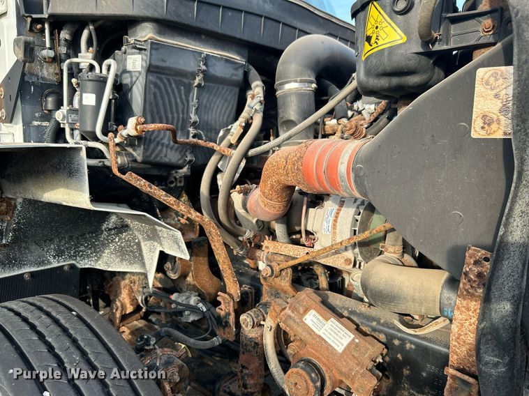 image for item LE9589 2008 International 7400  dump truck