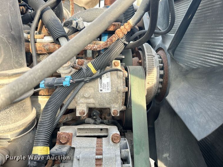 image for item LE9589 2008 International 7400  dump truck