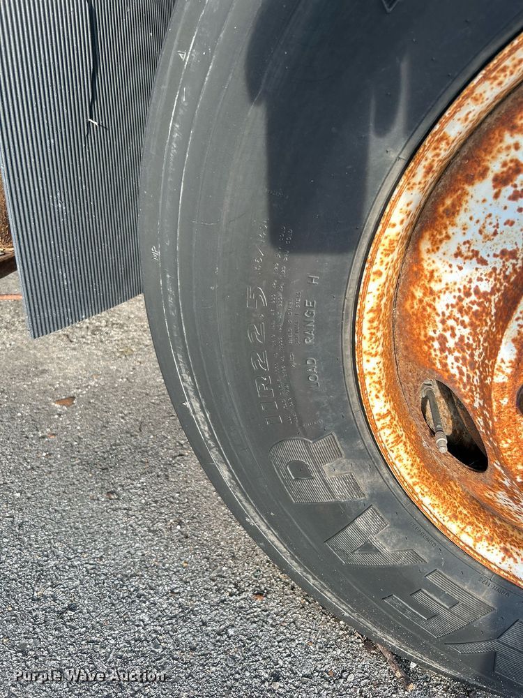 image for item LE9589 2008 International 7400  dump truck